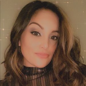 Meet your Posher, Danae